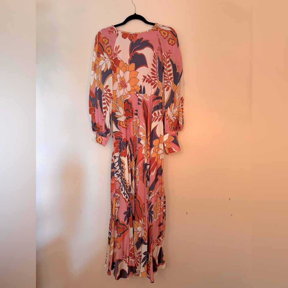 Vici backless gown